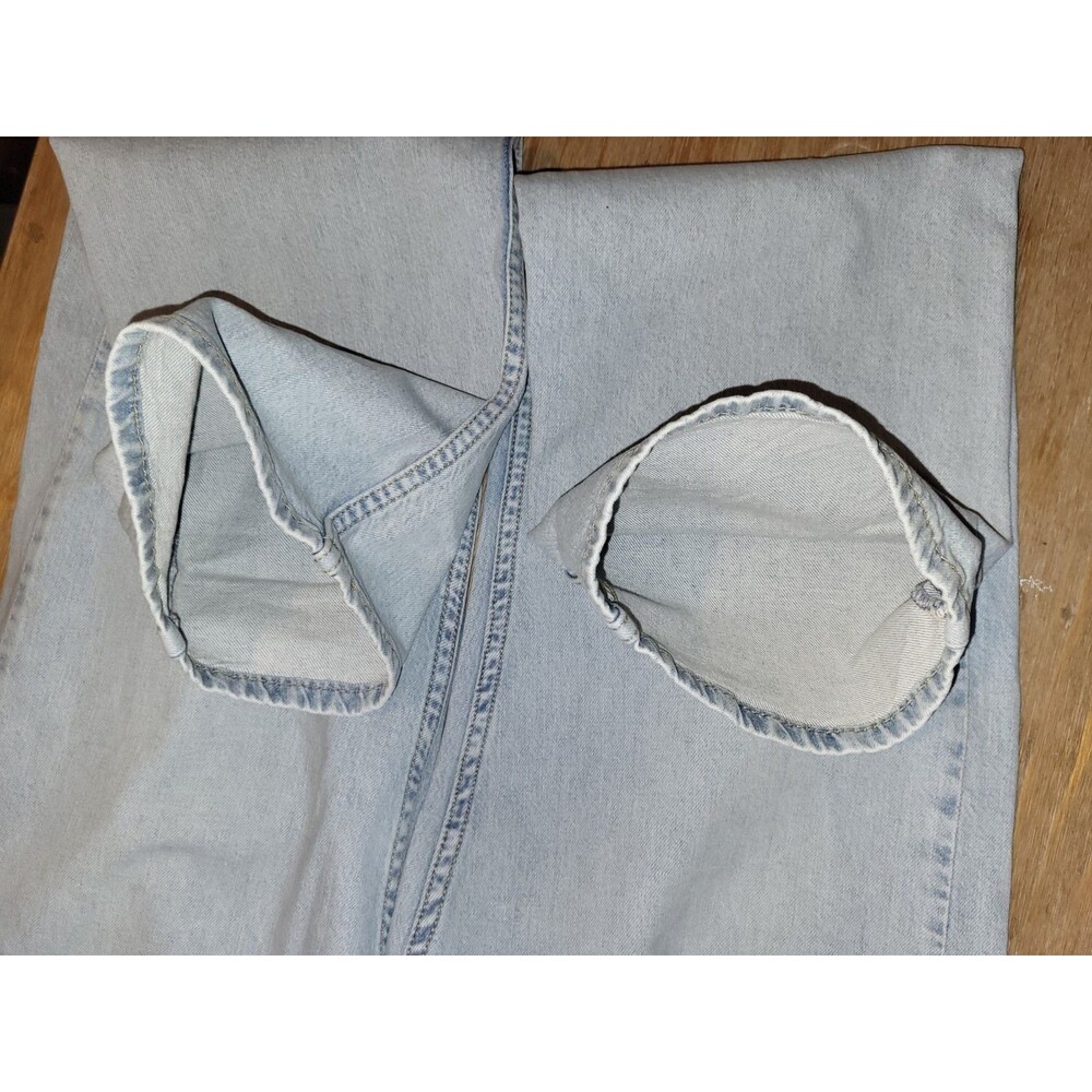 Levi's 505 Men's Jeans 38x32 Light Wash Regular Fit Straight Leg Blue Denim 2024 - Picture 8 of 9